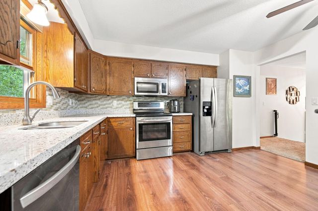 861 Willow Ridge 1, Hudson, WI 54016