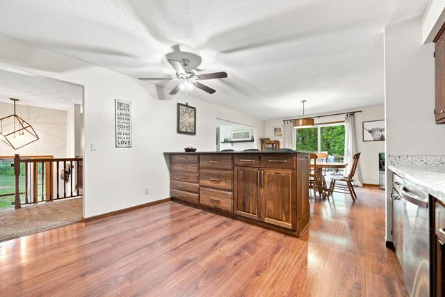 861 Willow Ridge 1, Hudson, WI 54016