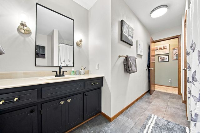 861 Willow Ridge 1, Hudson, WI 54016