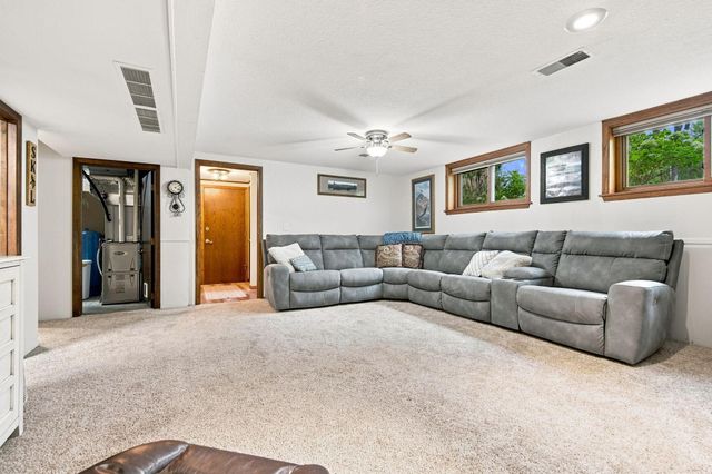 861 Willow Ridge 1, Hudson, WI 54016