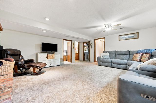 861 Willow Ridge 1, Hudson, WI 54016
