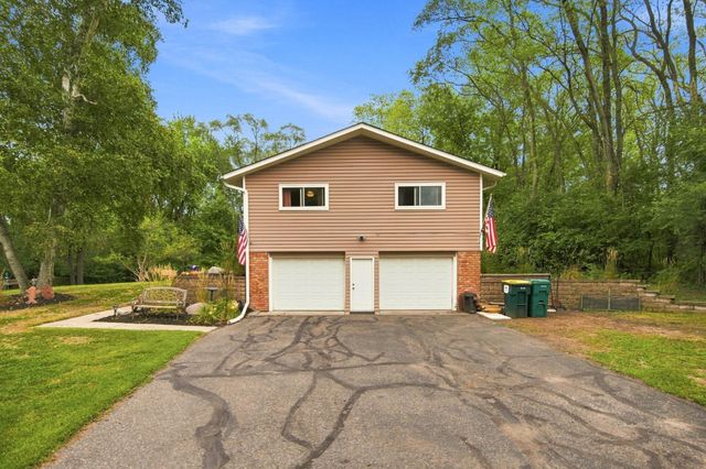 861 Willow Ridge 1, Hudson, WI 54016