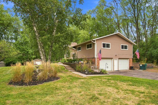 861 Willow Ridge 1, Hudson, WI 54016