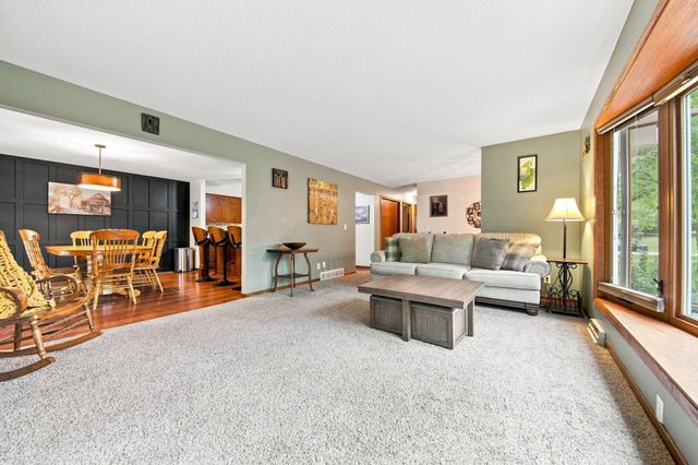 861 Willow Ridge 1, Hudson, WI 54016
