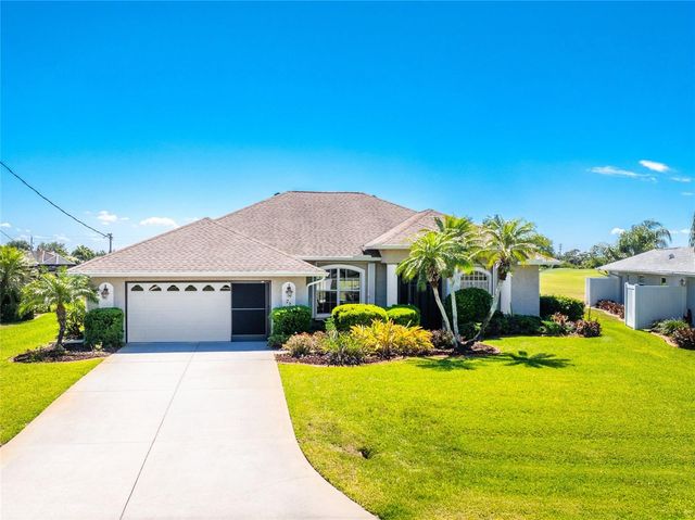 28 MEDALIST COURT, Rotonda West, FL 33947