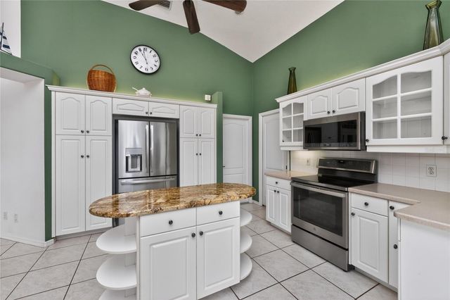 28 MEDALIST COURT, Rotonda West, FL 33947