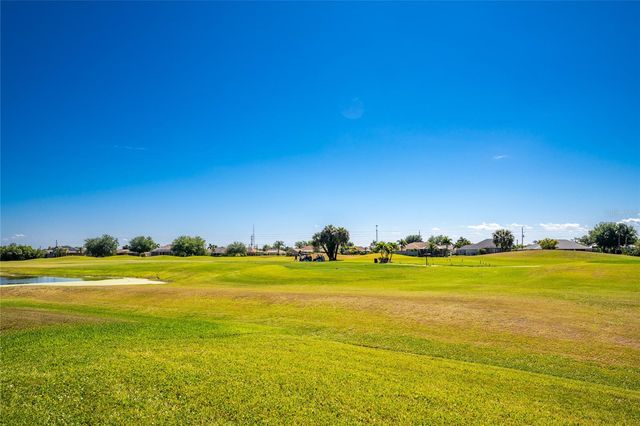 28 MEDALIST COURT, Rotonda West, FL 33947