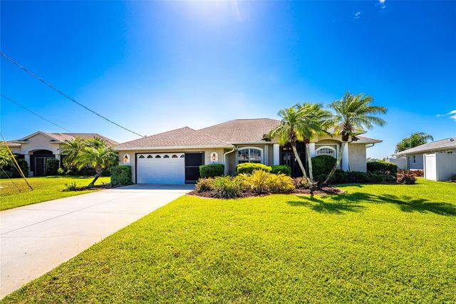 28 MEDALIST COURT, Rotonda West, FL 33947