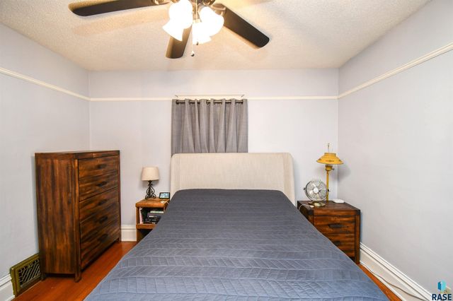 808 S Main Ave, Sioux Falls, SD 57104
