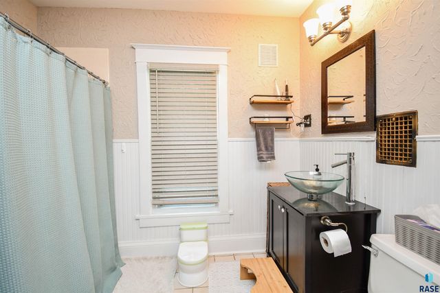 808 S Main Ave, Sioux Falls, SD 57104