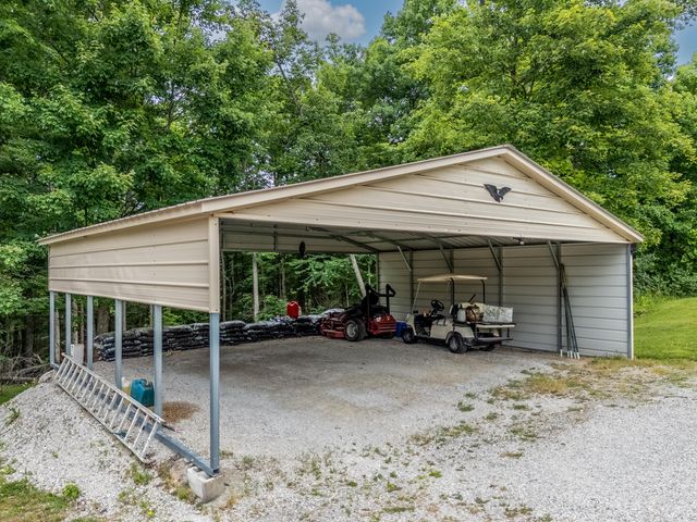81 Hemlock Lane, Morehead, KY 40351
