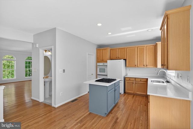 13597 BIG BOULDER RD, Herndon, VA 20171