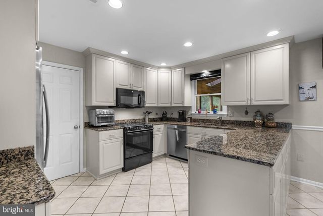 5820 MAGIC MOUNTAIN DR, Rockville, MD 20852