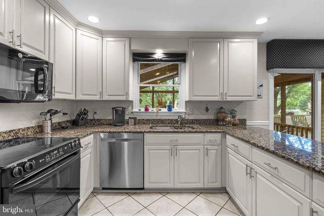 5820 MAGIC MOUNTAIN DR, Rockville, MD 20852
