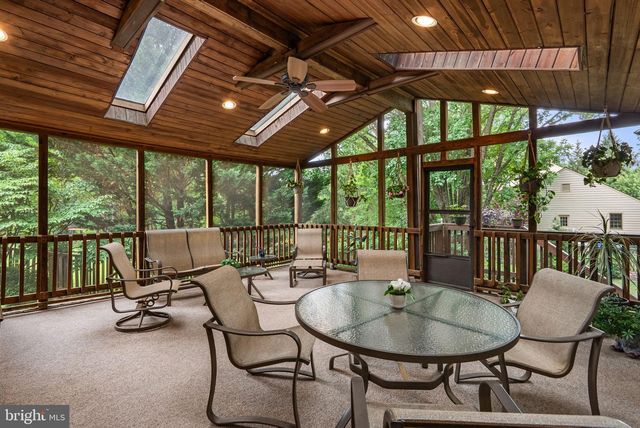 5820 MAGIC MOUNTAIN DR, Rockville, MD 20852