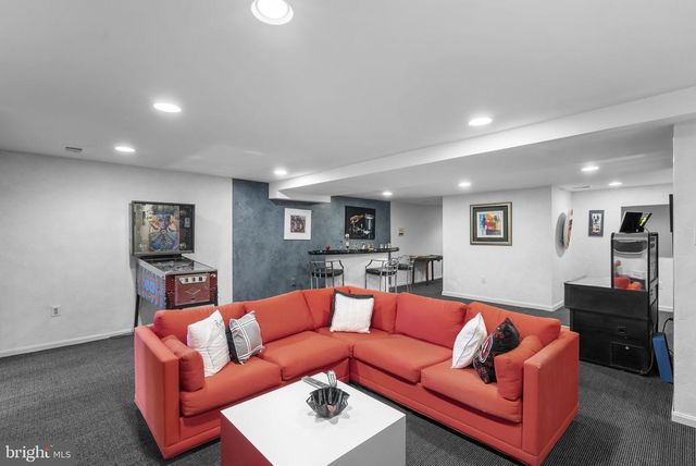 5820 MAGIC MOUNTAIN DR, Rockville, MD 20852