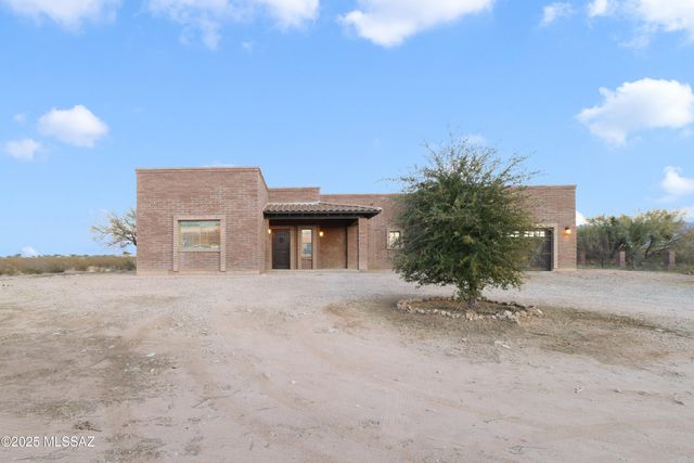 6555 E Foresight Road, Sahuarita, AZ 85629