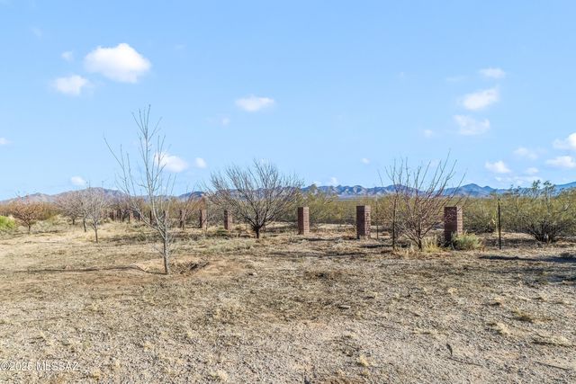 6555 E Foresight Road, Sahuarita, AZ 85629