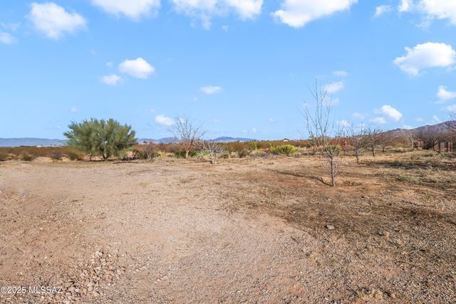 6555 E Foresight Road, Sahuarita, AZ 85629