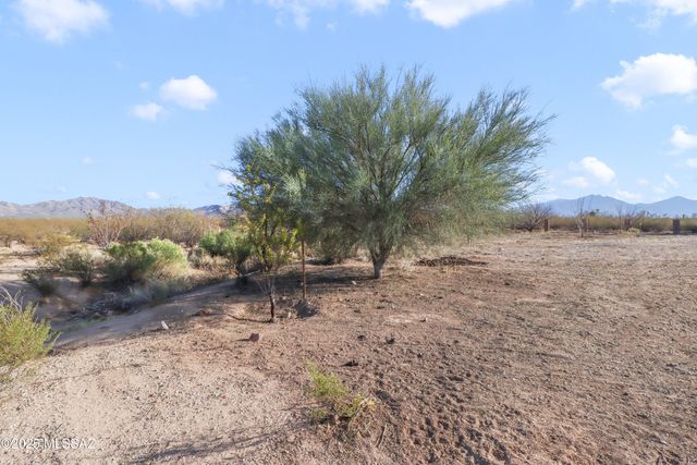 6555 E Foresight Road, Sahuarita, AZ 85629