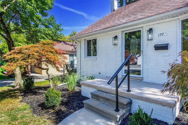 177 Avery Street, Clinton Township, MI 48036