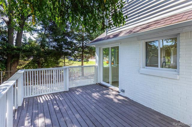 177 Avery Street, Clinton Township, MI 48036