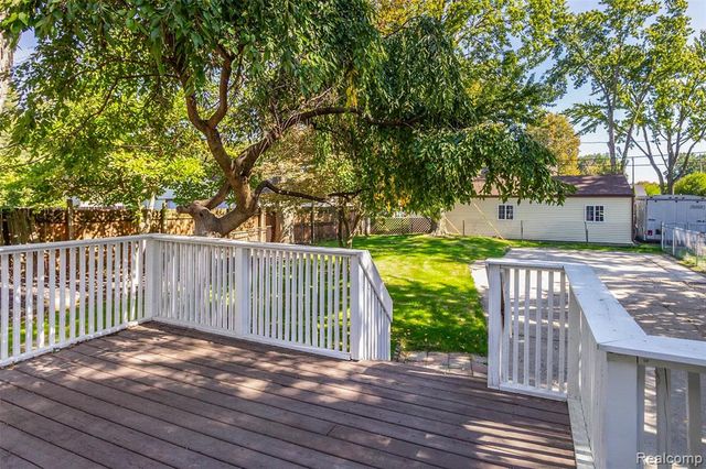 177 Avery Street, Clinton Township, MI 48036