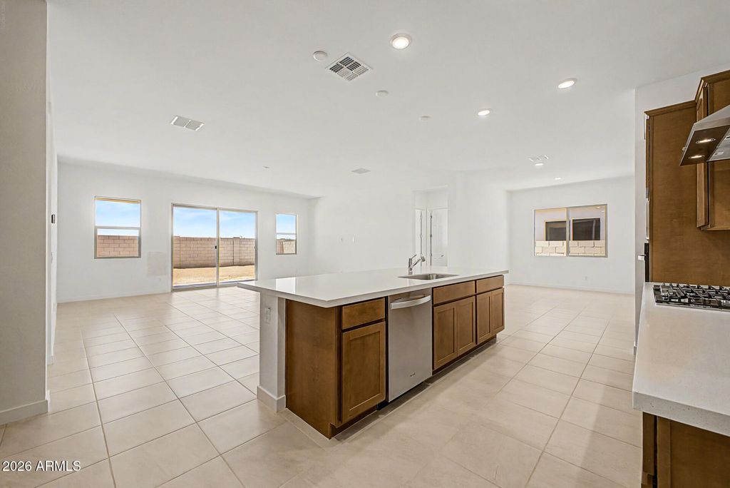 283 W FLOYD Drive, San Tan Valley, AZ 85140 — photo 5