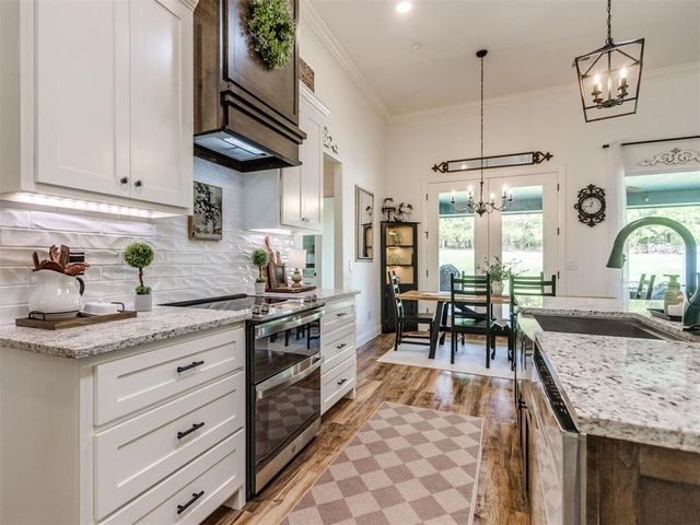 5532 Red Fox Run, Guthrie, OK 73044