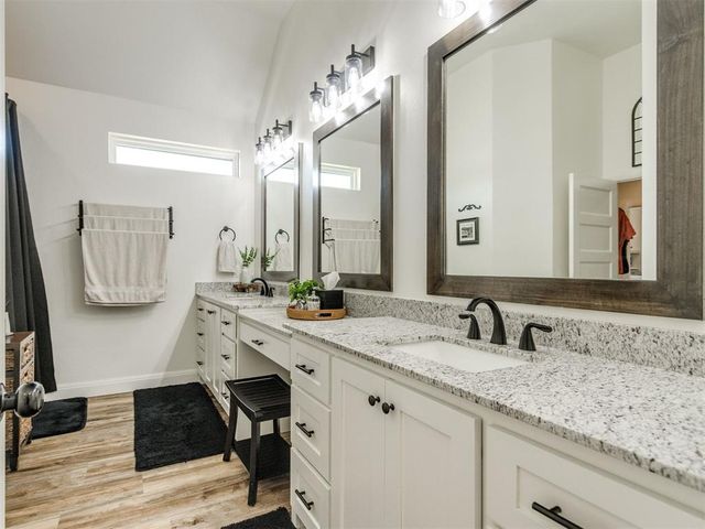 5532 Red Fox Run, Guthrie, OK 73044
