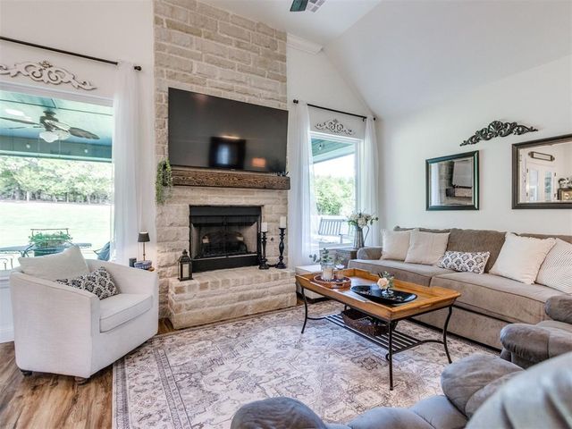 5532 Red Fox Run, Guthrie, OK 73044