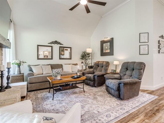 5532 Red Fox Run, Guthrie, OK 73044