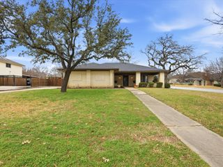 3716 Sweetbriar Lane, Colleyville, TX 76034