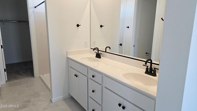 15584 W HACKAMORE Drive, Surprise, AZ 85387