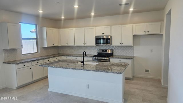 15584 W HACKAMORE Drive, Surprise, AZ 85387
