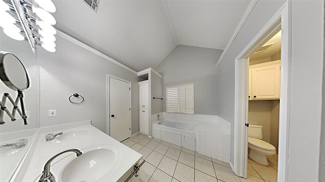 4105 Windward Way, Yukon, OK 73099