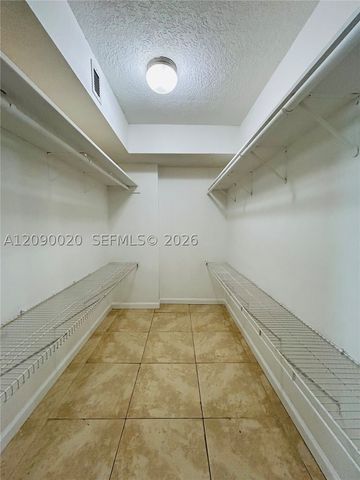 403 NW 68th Ave 419, Plantation, FL 33317