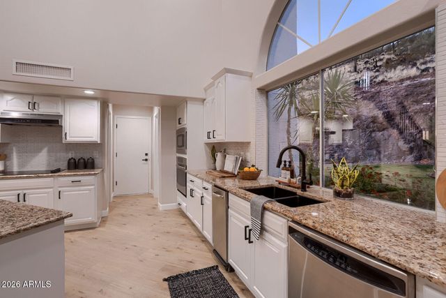 4852 W EL CORTEZ Place, Phoenix, AZ 85083