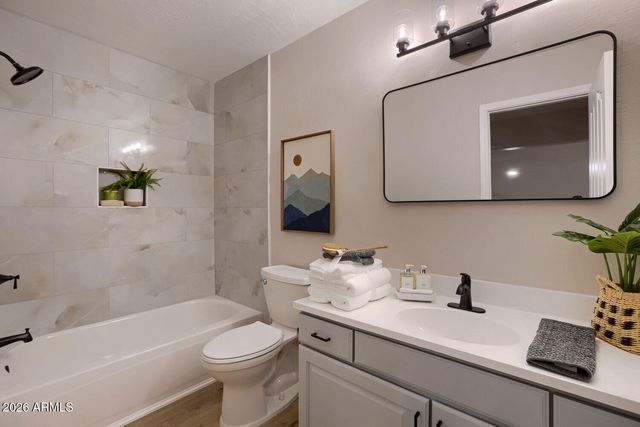 4852 W EL CORTEZ Place, Phoenix, AZ 85083