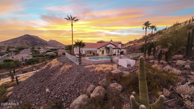 4852 W EL CORTEZ Place, Phoenix, AZ 85083