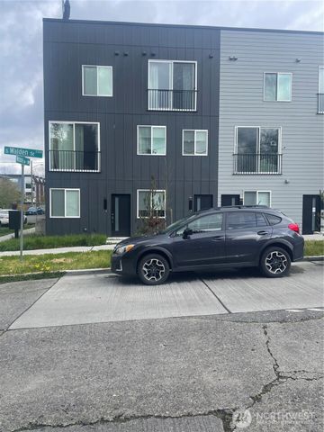 3101 S Walden Street, Seattle, WA 98144