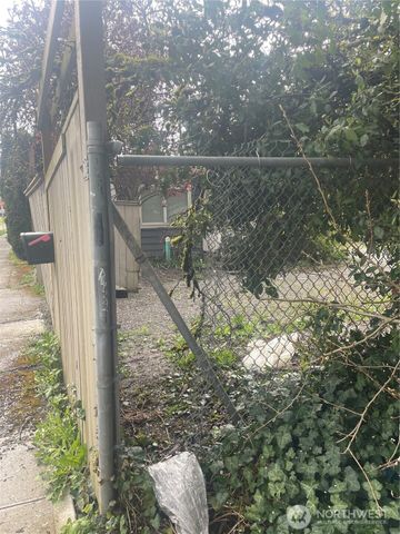 3101 S Walden Street, Seattle, WA 98144
