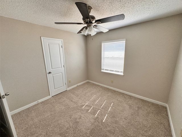 802 Las Palmas Drive, Grand Prairie, TX 75052