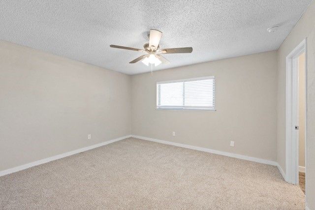 802 Las Palmas Drive, Grand Prairie, TX 75052