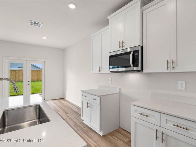 3739 Olivia Drive, Ocean Springs, MS 39564