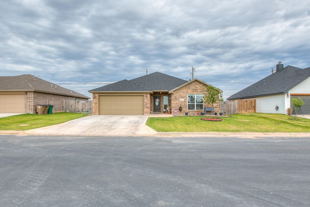 Image 2 of property listing at 5333 Coral Way, San Angelo, TX 76904