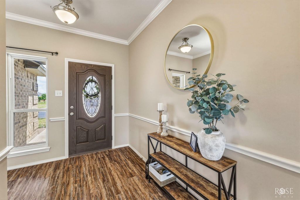 Image 4 of property listing at 5333 Coral Way, San Angelo, TX 76904