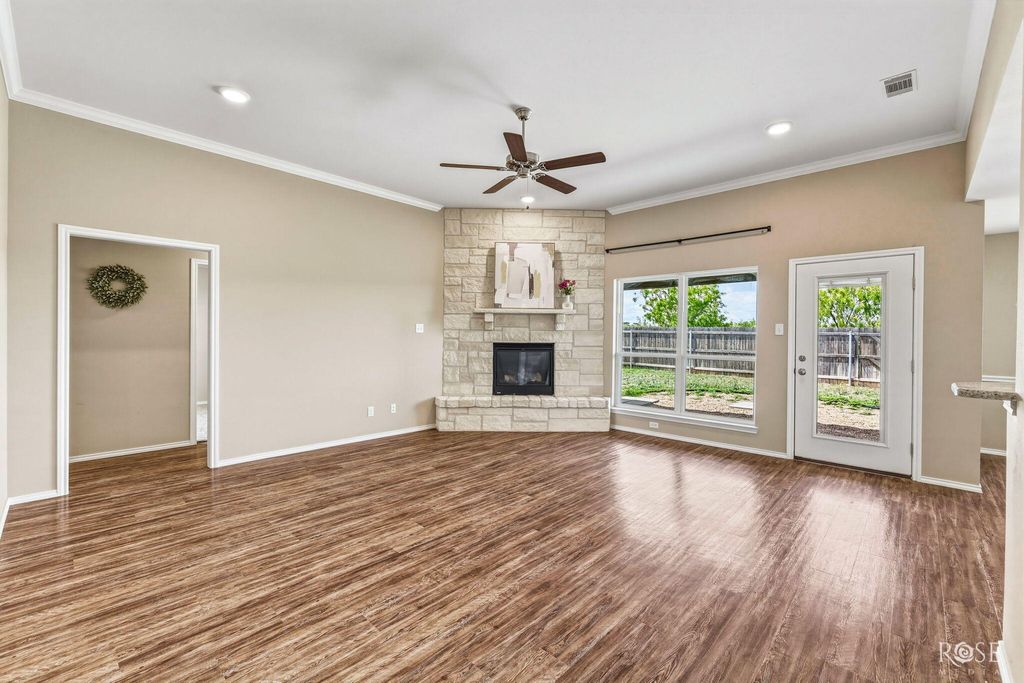 Image 5 of property listing at 5333 Coral Way, San Angelo, TX 76904