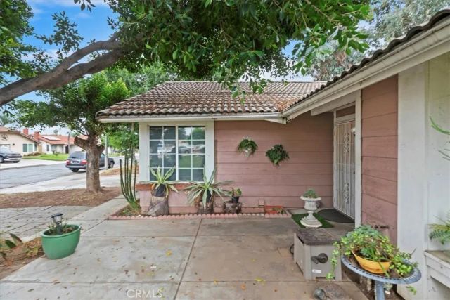 156 S Loretta, Rialto, CA 92376