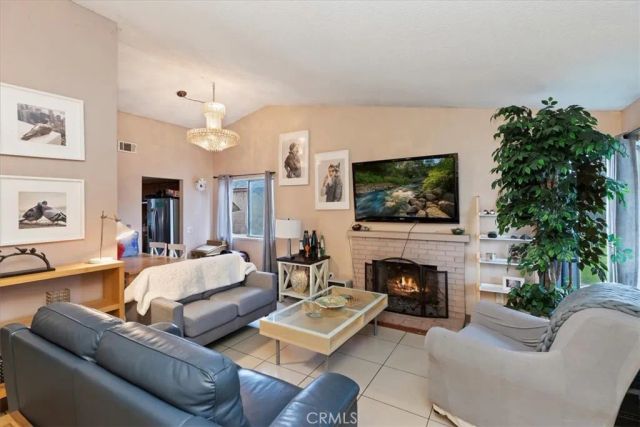 156 S Loretta, Rialto, CA 92376